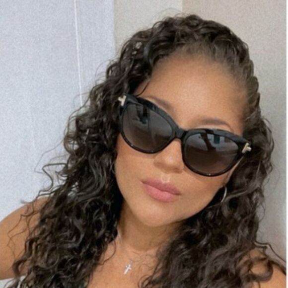 NEW Tom Ford FT0821/S KIRA 01D Black Polarized Gradient Cat Eye Women Sunglasses - Picture 3 of 13